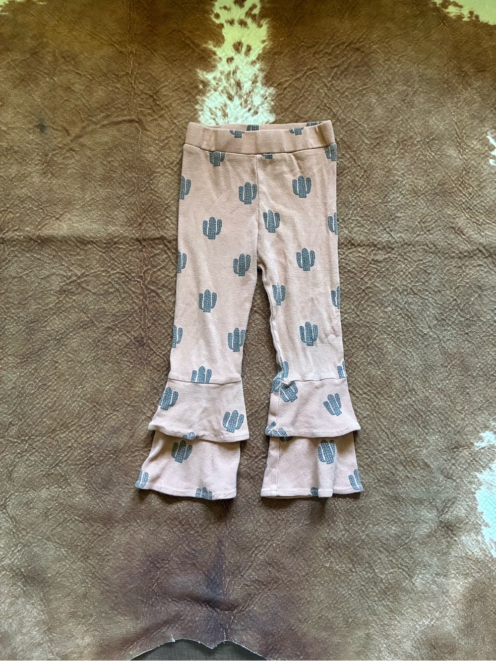 Kate Quinn organic cotton flared toddler pants 
size 3T